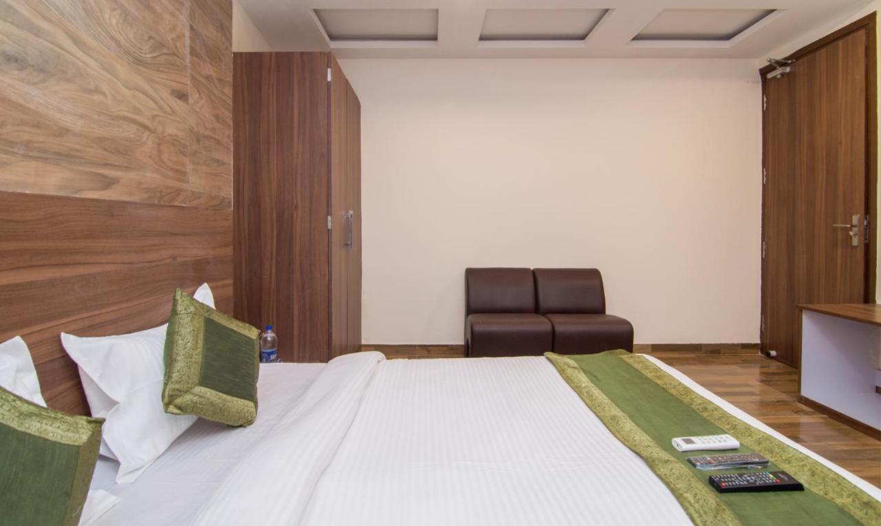 Hotel Treebo Trend Bipin International Lucknow Exterior foto