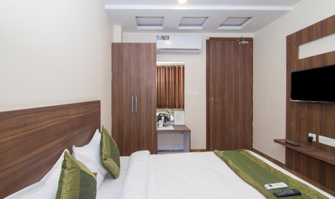 Hotel Treebo Trend Bipin International Lucknow Exterior foto